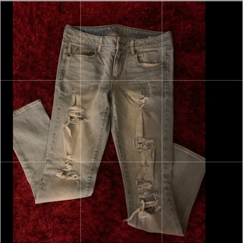 Light blue American Eagle ripped jeans, skinny